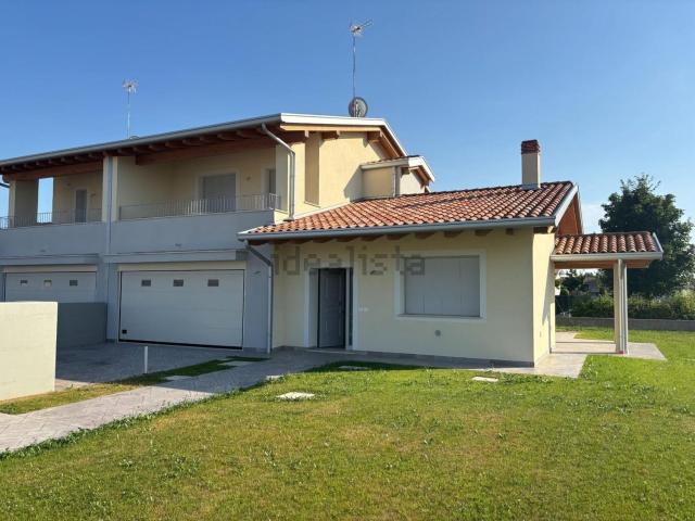 Casa in vendita a Azzano Decimo, Friuli-Venezia Giulia