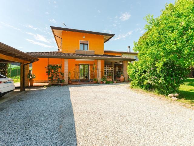 Casa in vendita a Trebaseleghe, Veneto