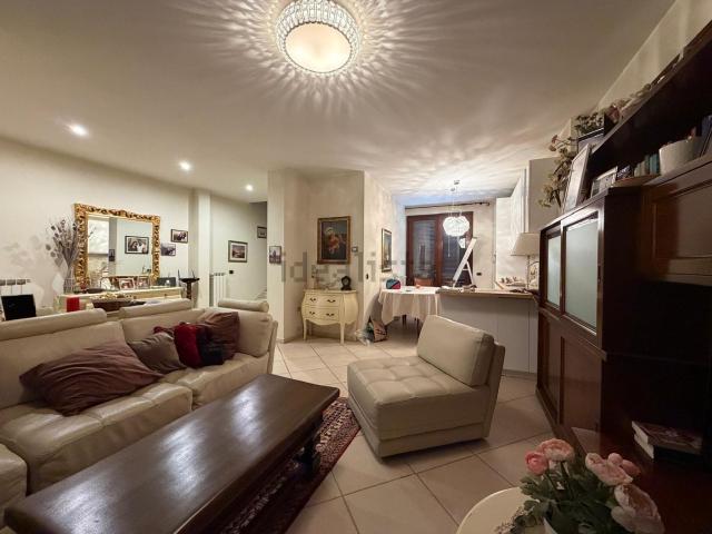 Casa in vendita a Prato, Toscana