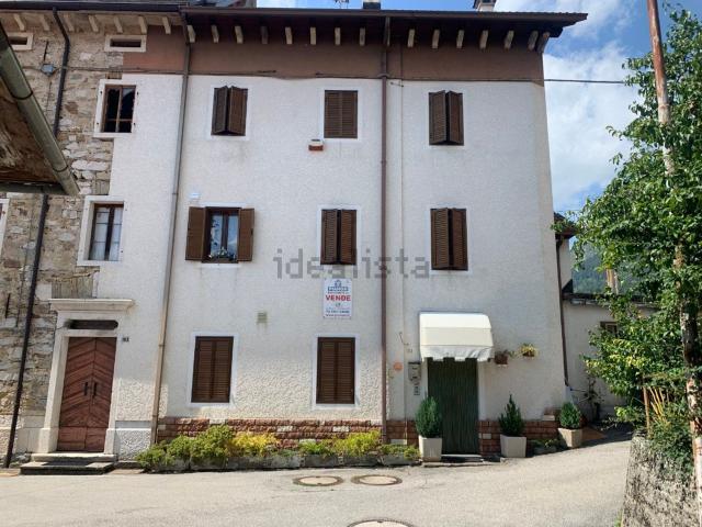 Casa in vendita a Chies d'Alpago, San Martino D'alpago