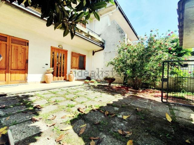 Casa in vendita a Acquapendente, Lazio
