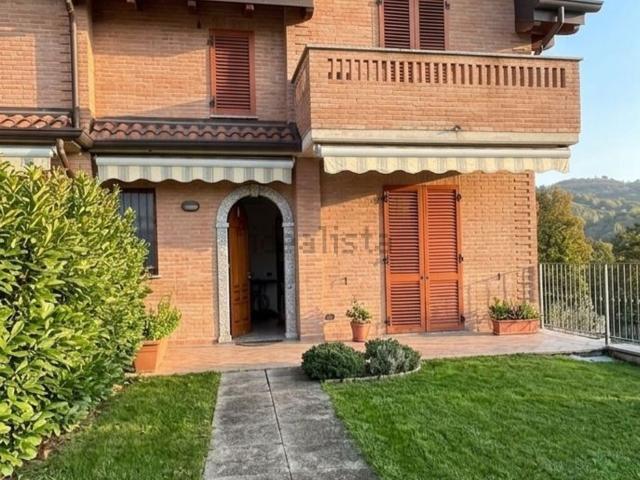 Casa in vendita a Arosio, Lombardia