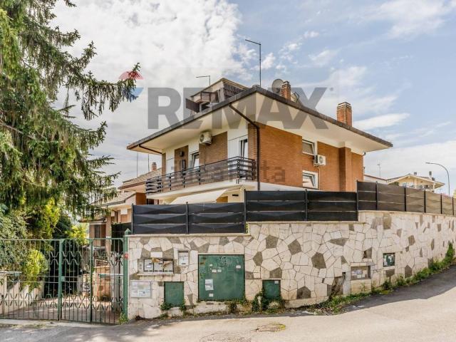 Casa in vendita a Spinaceto, Roma Capitale