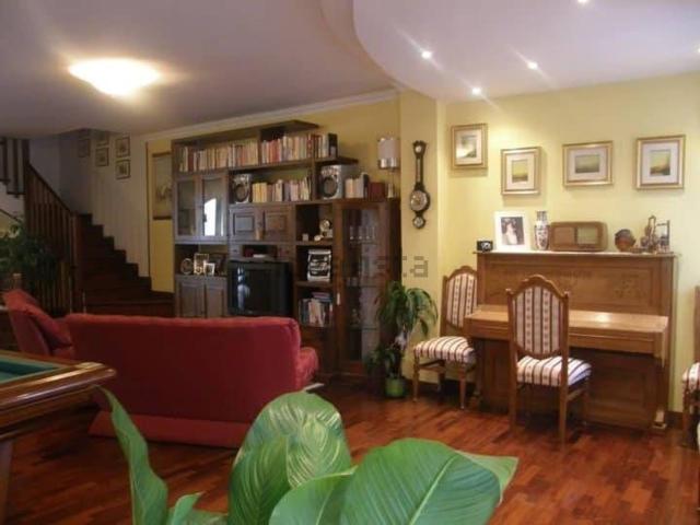 Casa in vendita a Valli, Marche