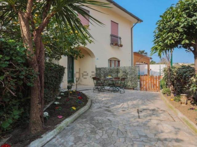 Casa in vendita a Meta, Campania