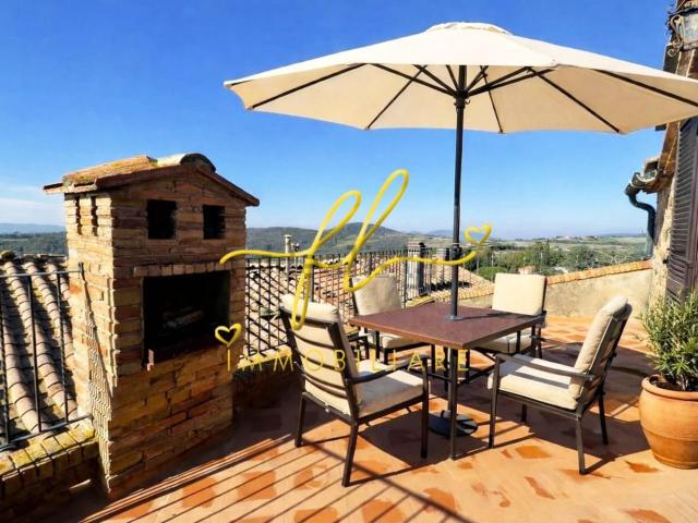 Casa in vendita a Larderello, Toscana