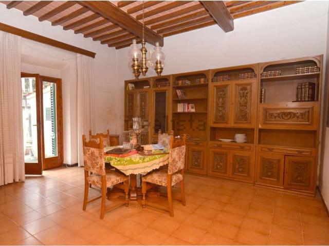 Casa in vendita a Le Case, Montevettolini
