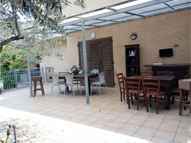 Casa in vendita a Marche, Macerata
