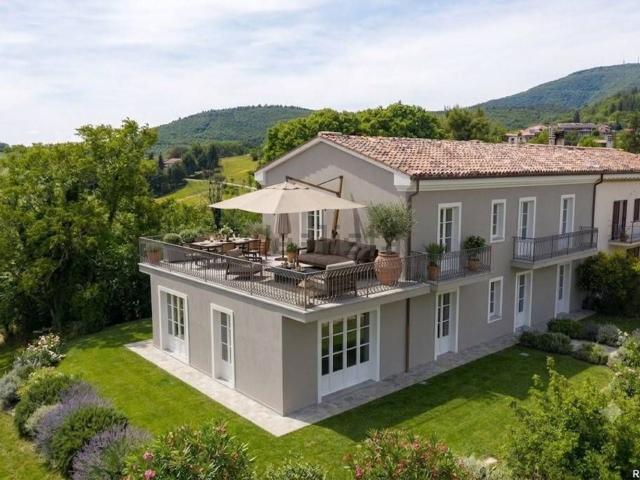 Casa in vendita a Piano, Marche