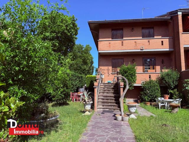 Casa in vendita a Ferrara, Reggio Emilia