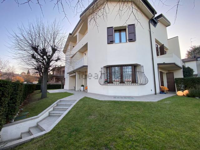 Casa in vendita a Unione dei comuni del Distretto Ceramico, Sassuolo