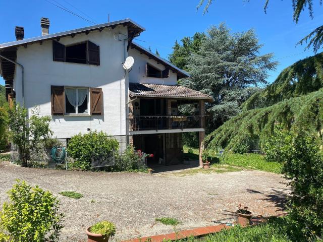 Casa in vendita a Cremolino, Alessandria