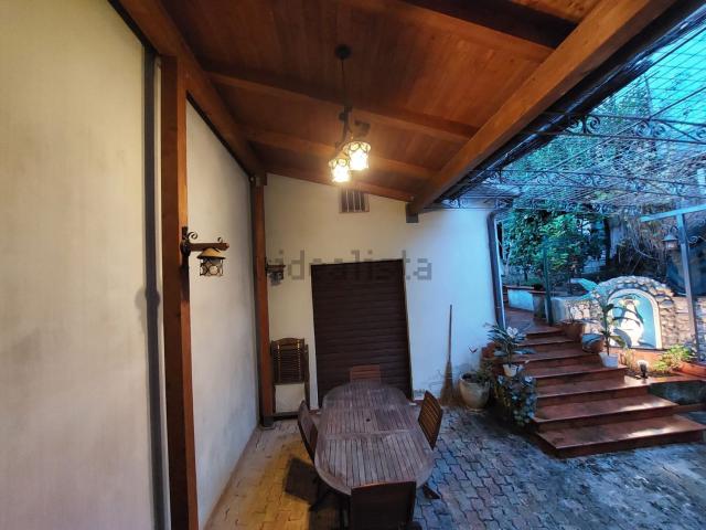 Casa in vendita a Lapio, Campania