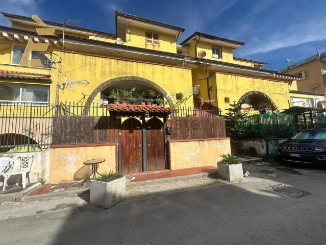 Casa in vendita a Giugliano In Campania, Campania