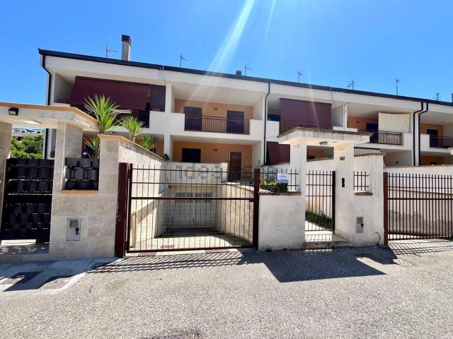 Casa in vendita a San Marcellino, Campania