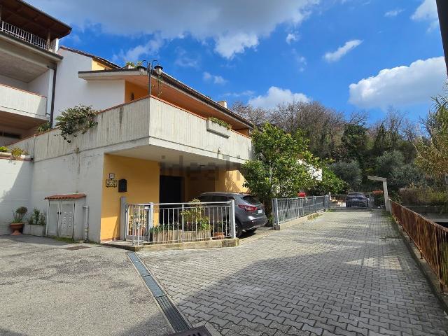 Casa in vendita a Villa Rosa, Marche