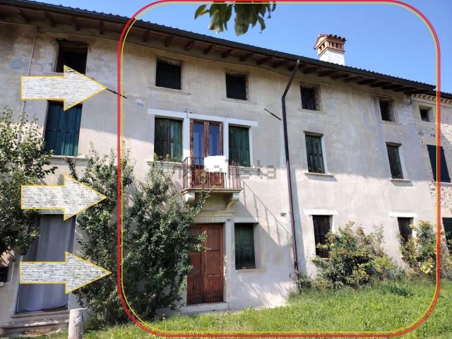 Casa in vendita a Feltre, Veneto
