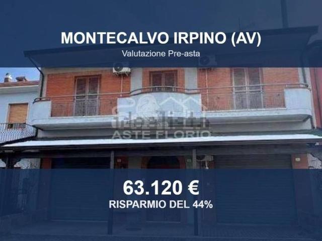 Casa in vendita a Montecalvo Irpino, Campania