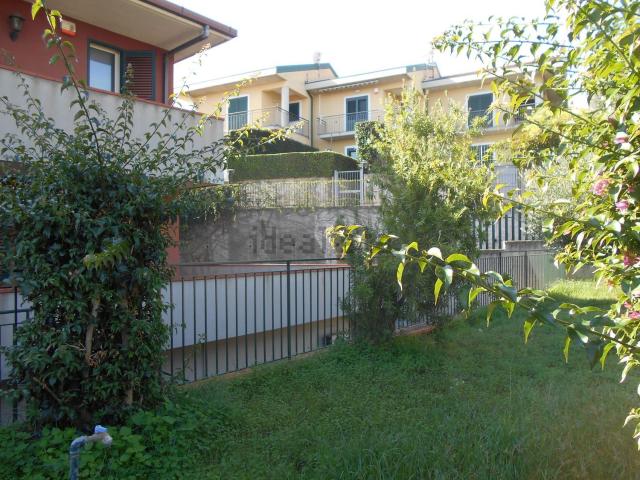 Casa in vendita a Aci Catena, Sicilia