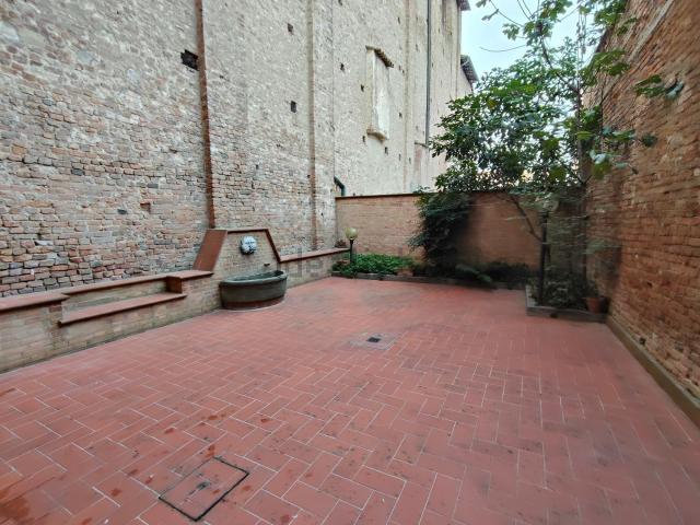 Casa in vendita a Infrangibile, Piacenza