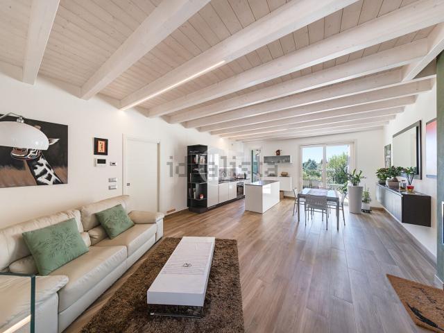 Casa in vendita a Polpenazze del Garda, Brescia
