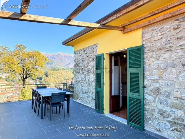 Casa in vendita a Nezzana, Bagnone