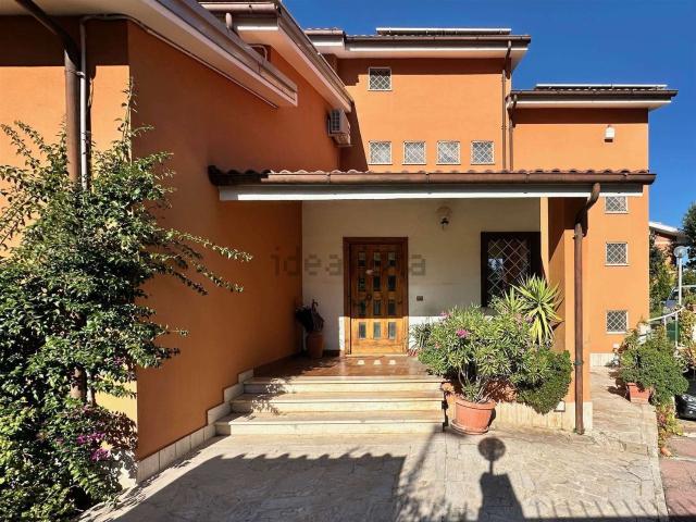 Casa in vendita a Acqua Acetosa, Roma Capitale