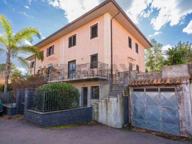 Casa in vendita a San Giovanni La Punta, Sicilia
