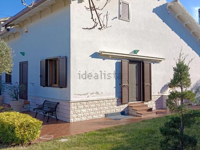 Casa in vendita a San Giacomo Degli Schiavoni, Molise