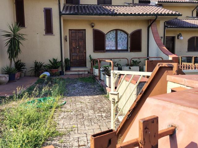 Casa in vendita a Unione di Comuni Montani Colline del Fiora, Pitigliano