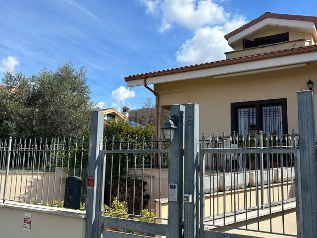 Casa in vendita a Roma Capitale, Lazio