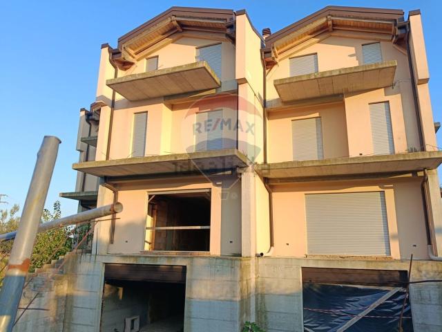 Casa in vendita a Santa Maria Imbaro, Abruzzo