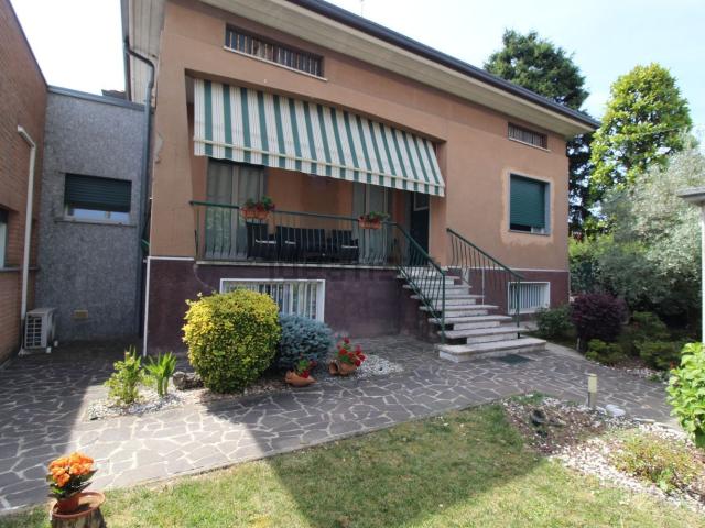 Casa in vendita a Canazza, Rescaldina