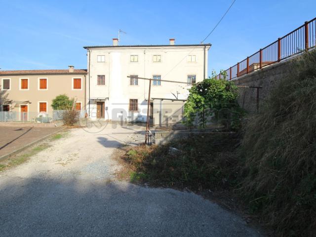 Casa in vendita a Località Borgo, Montebello Vicentino