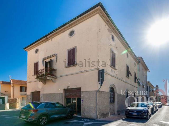 Casa in vendita a Larderello, Toscana