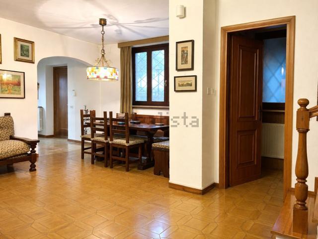 Casa in vendita a Frosinone, Lazio