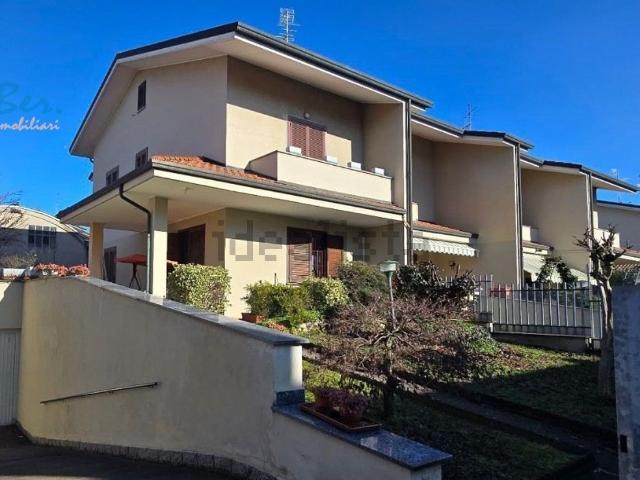 Casa in vendita a Brugherio, Lombardia