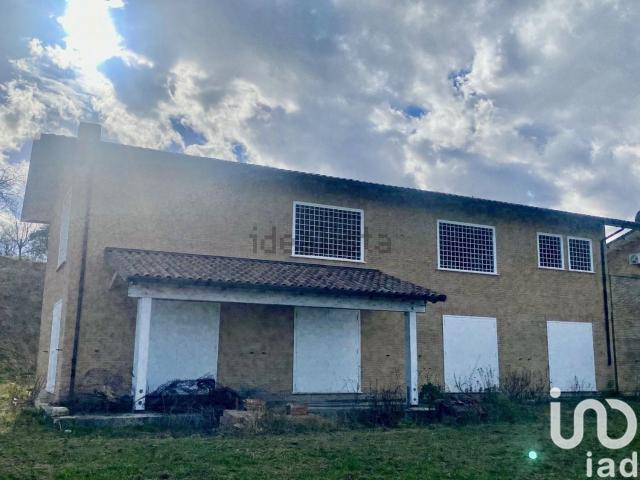 Casa in vendita a Unione dei Comuni della Val Vibrata, Controguerra