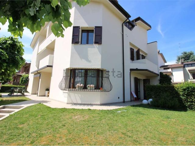 Casa in vendita a Unione dei comuni del Distretto Ceramico, Sassuolo
