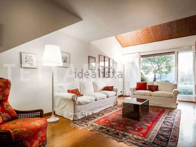 Casa in vendita a Muggiò, Como