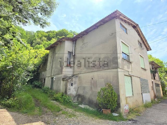 Casa in vendita a Cornedo Vicentino, Veneto