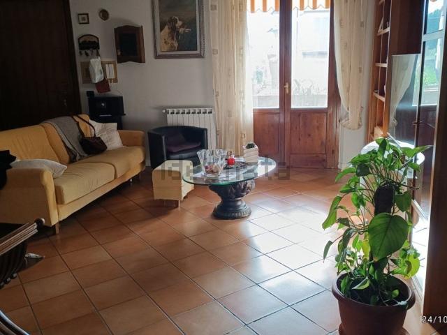 Casa in vendita a Carmignano, Seano