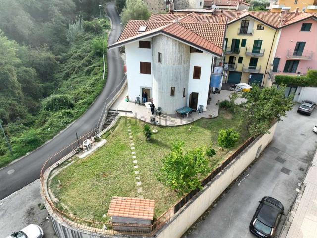 Casa in vendita a Vallo Della Lucania, Campania
