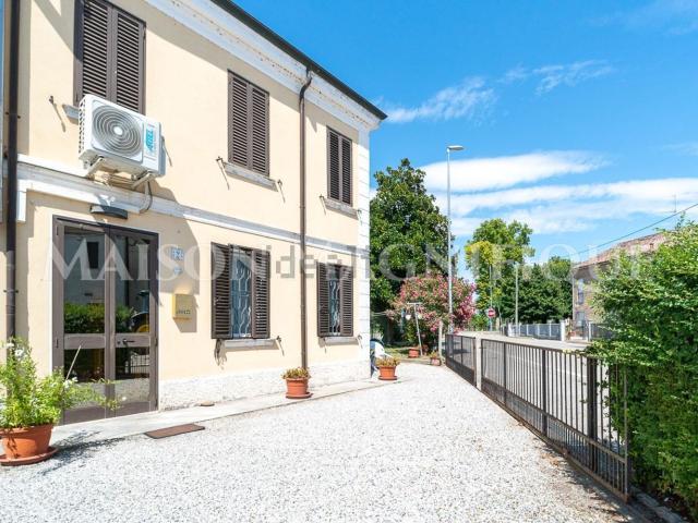 Casa in vendita a Ferrara, Reggio Emilia