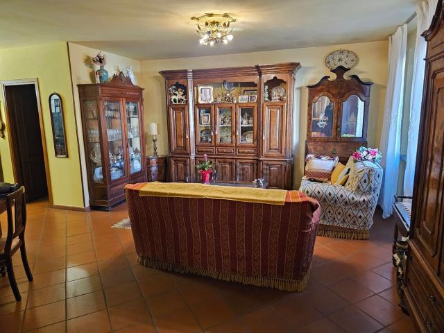 Casa in vendita a Fontanelle, Prato