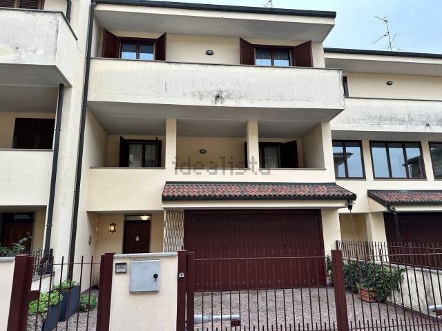 Casa in vendita a Cerano, Novara