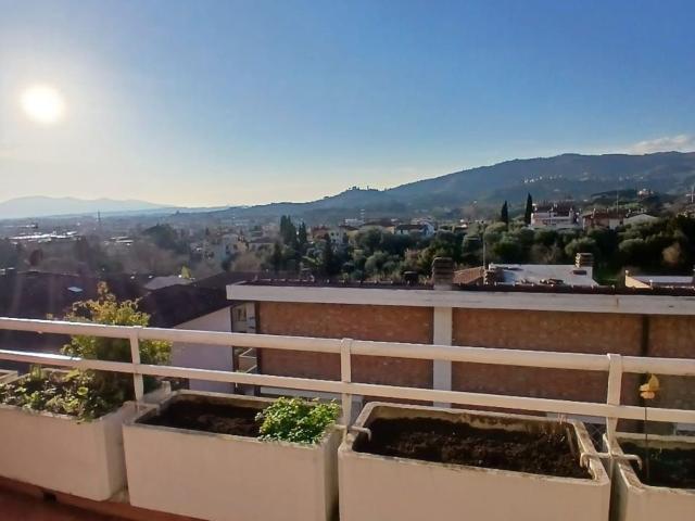 Casa in vendita a Montecatini Terme, Toscana