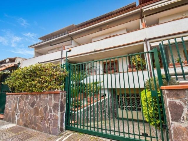 Casa in vendita a Pollena Trocchia, Campania