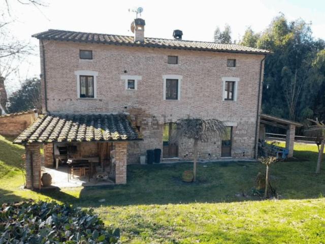 Casa in vendita a Cetona, Toscana