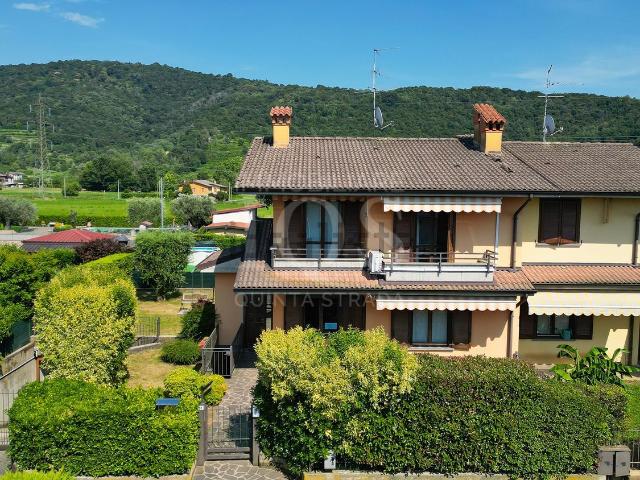 Casa in vendita a Carobbio Degli Angeli, Lombardia